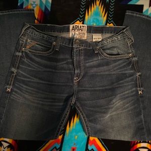 Men’s 40/32 Ariat straight leg jeans